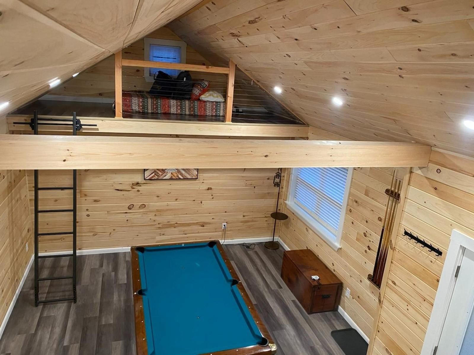 5 Bd W Hottub - Mins To Hunting Hiking & Fishing Apartment New Providence Exterior photo